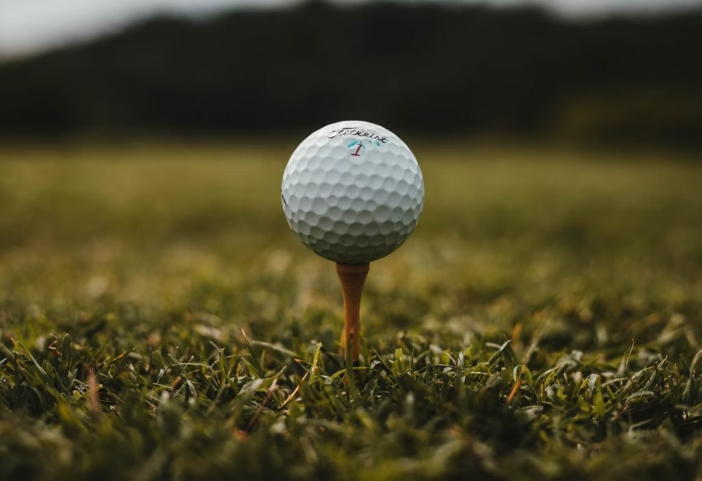 Image of golf ball