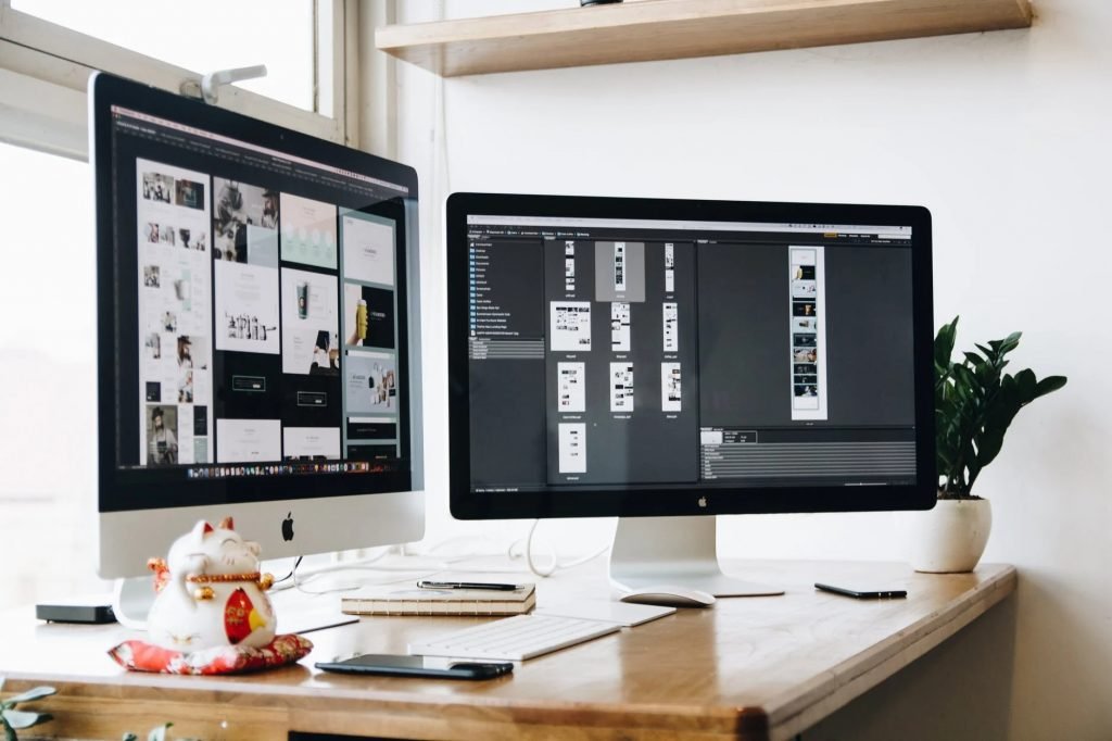 Image of Silver and Black Imac's