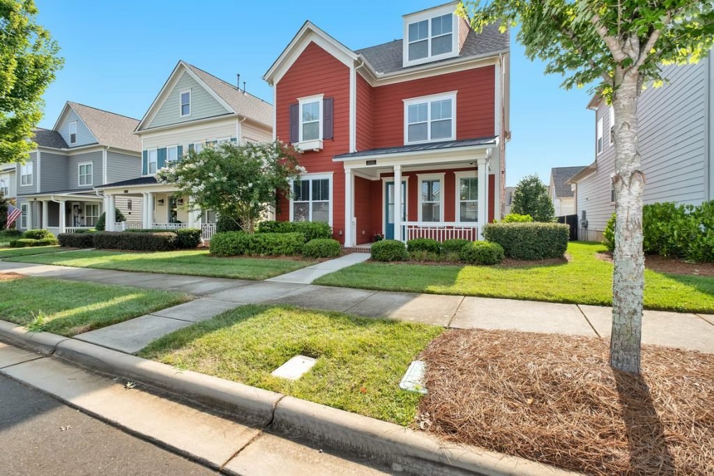 Image of red house