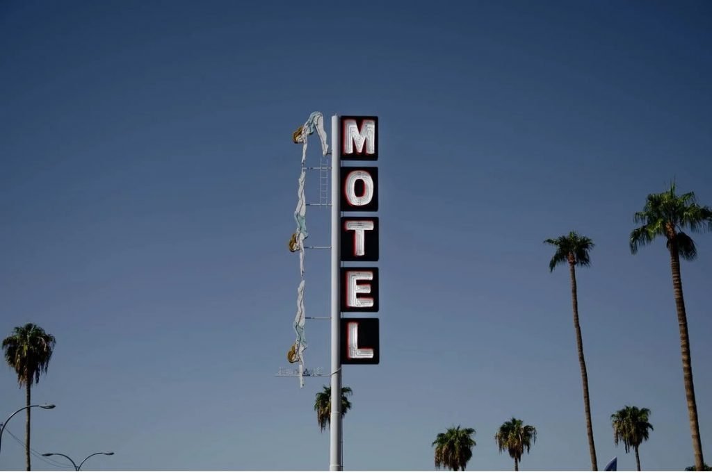 Image of Motel signboard